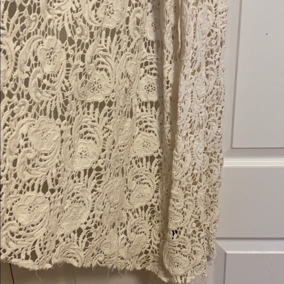 Beautiful embroidery scarf! - Picture 1 of 3